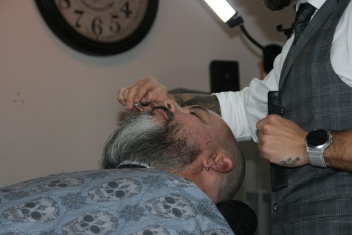 Coupe + Barbe - Dégradé à Blanc & Rasage coupe-chou – 75 min | 105 CHF